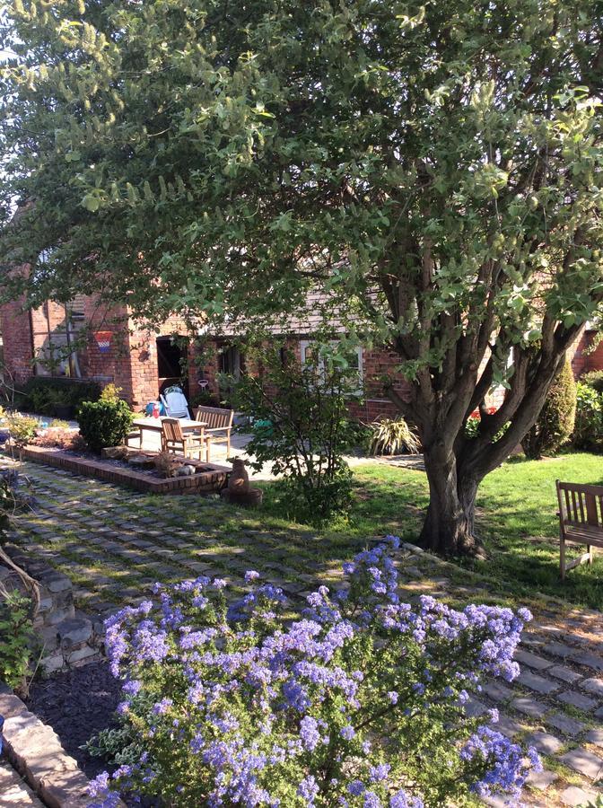 The Barn 3* Hale (Merseyside)