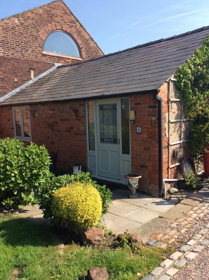 The Barn 3* Hale (Merseyside)