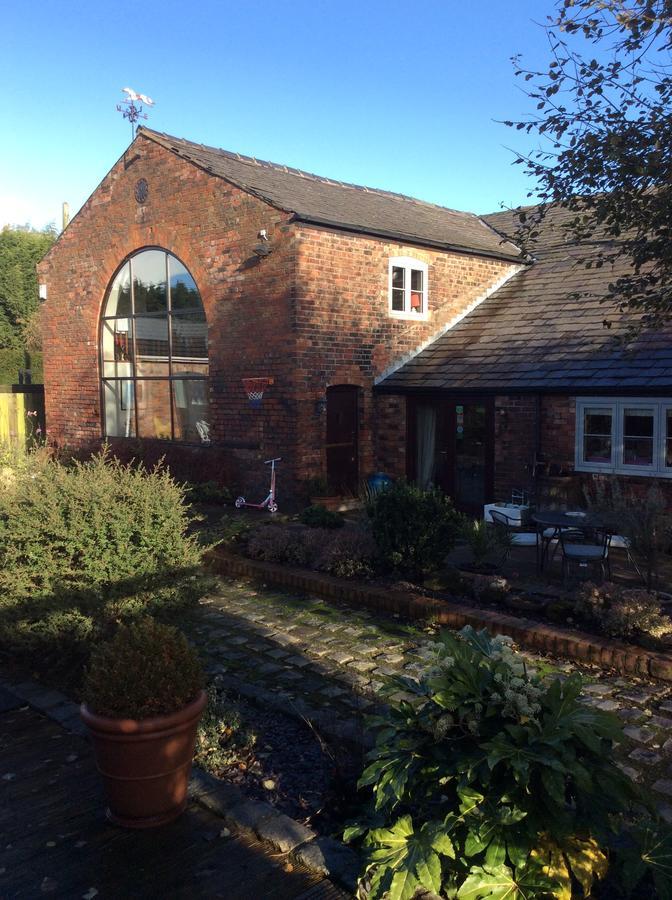 The Barn 3* Hale (Merseyside)